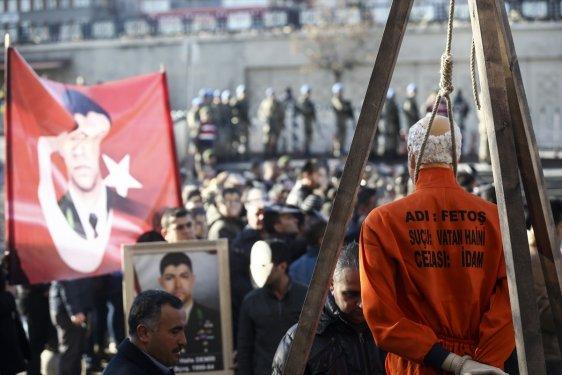 Darbecilere idam ipi atıldı