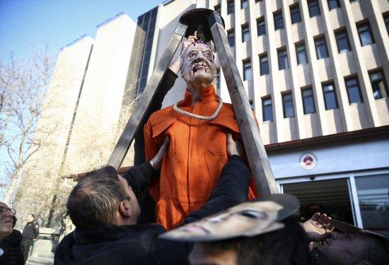 Darbecilere idam ipi atıldı