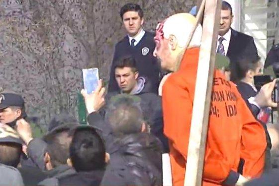 Darbecilere idam ipi atıldı