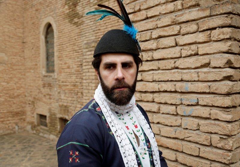 Erbil'in 'Hipster' Kürtleri yöresel kıyafetlerle poz verdi