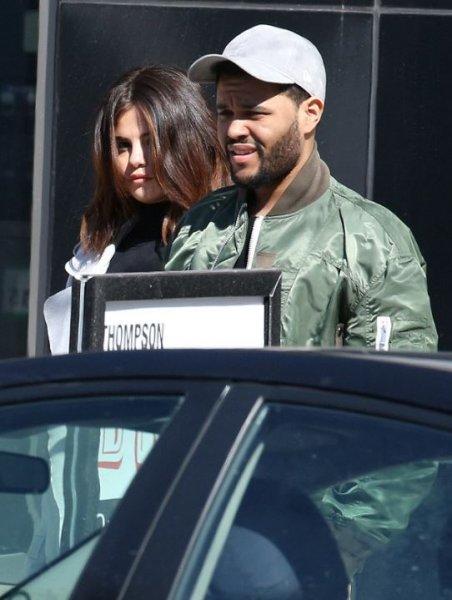 Selena Gomez yeni sevgilisiyle görüntülendi