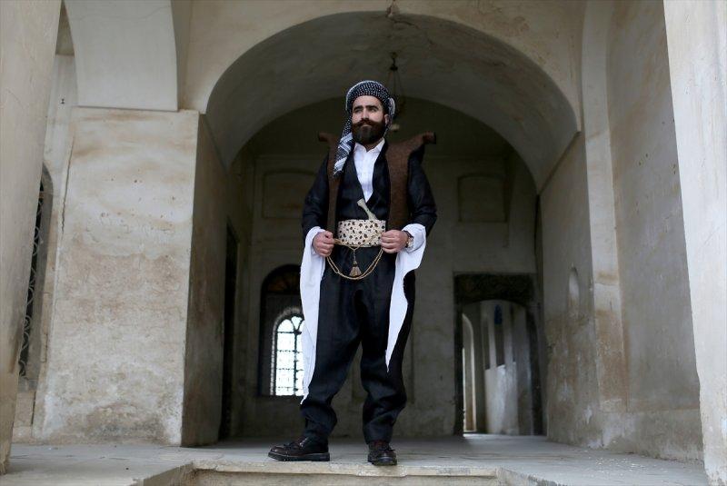 Erbil'in 'Hipster' Kürtleri yöresel kıyafetlerle poz verdi