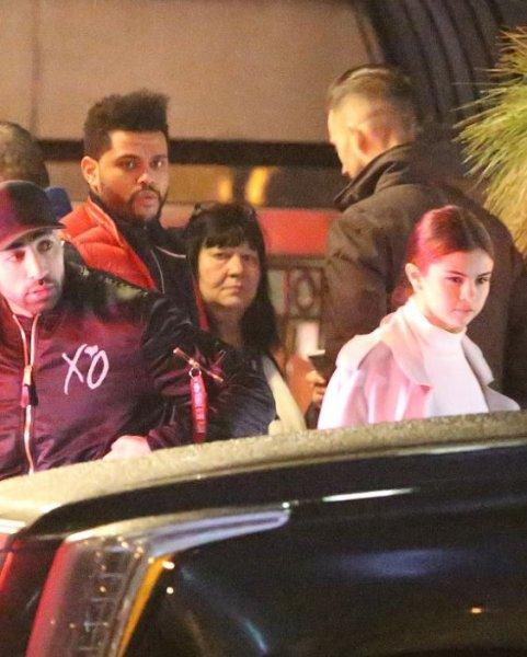 Selena Gomez yeni sevgilisiyle görüntülendi