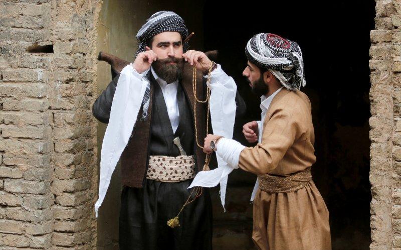 Erbil'in 'Hipster' Kürtleri yöresel kıyafetlerle poz verdi