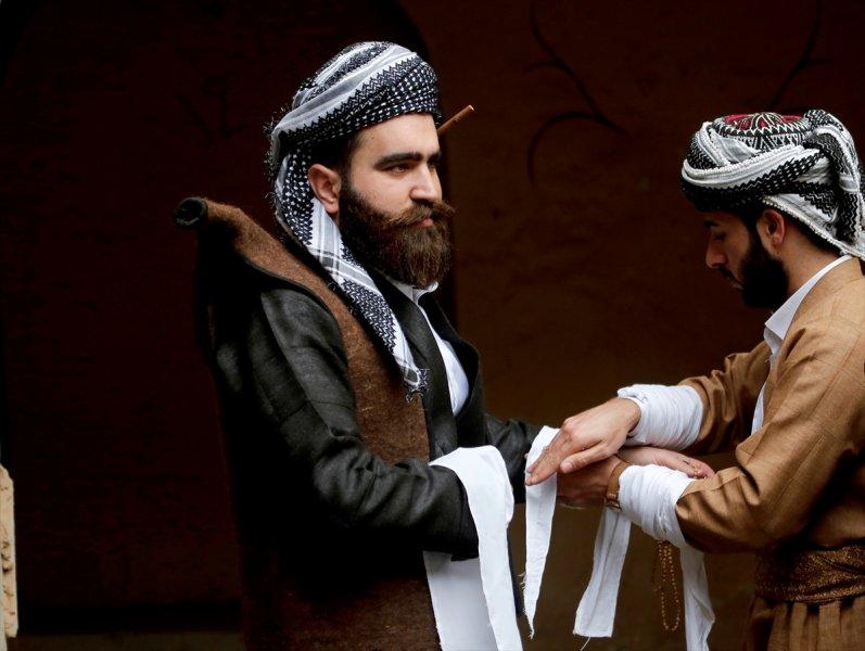 Erbil'in 'Hipster' Kürtleri yöresel kıyafetlerle poz verdi