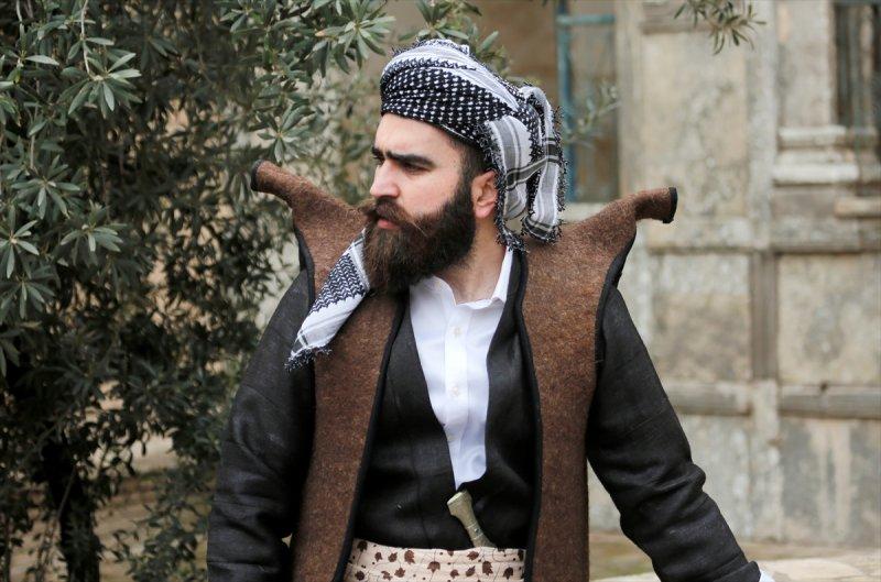 Erbil'in 'Hipster' Kürtleri yöresel kıyafetlerle poz verdi
