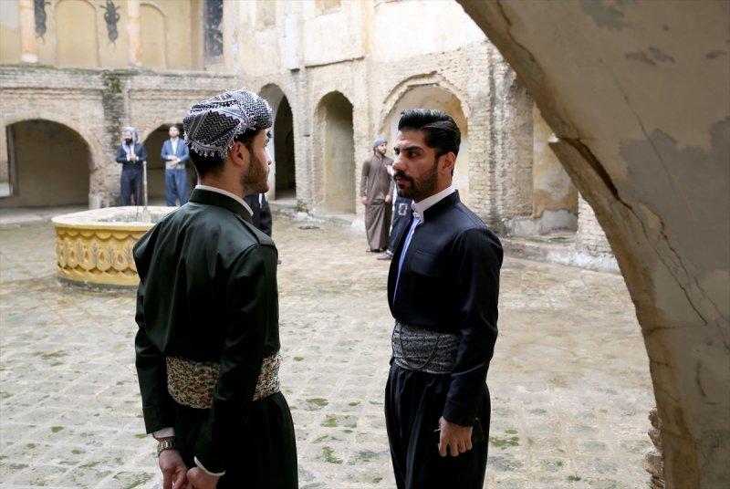 Erbil'in 'Hipster' Kürtleri yöresel kıyafetlerle poz verdi