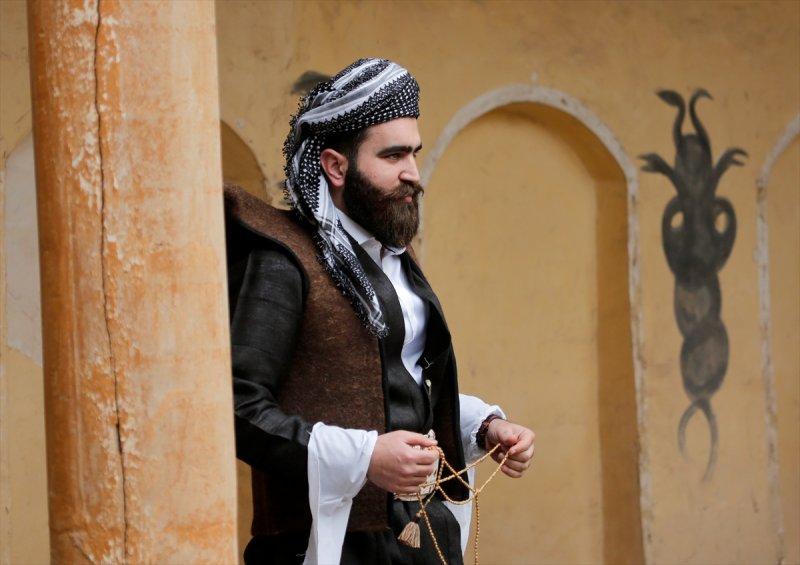 Erbil'in 'Hipster' Kürtleri yöresel kıyafetlerle poz verdi