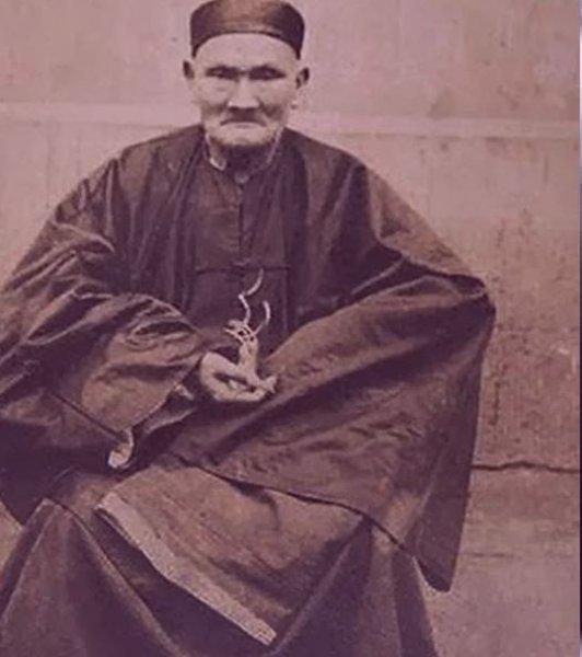 256 yıl yaşayan Çinli adam