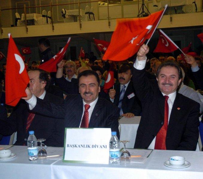 Muhsin Yazıcıoğlu ölümünün 8. yılında fotoğraflarla anılıyor 