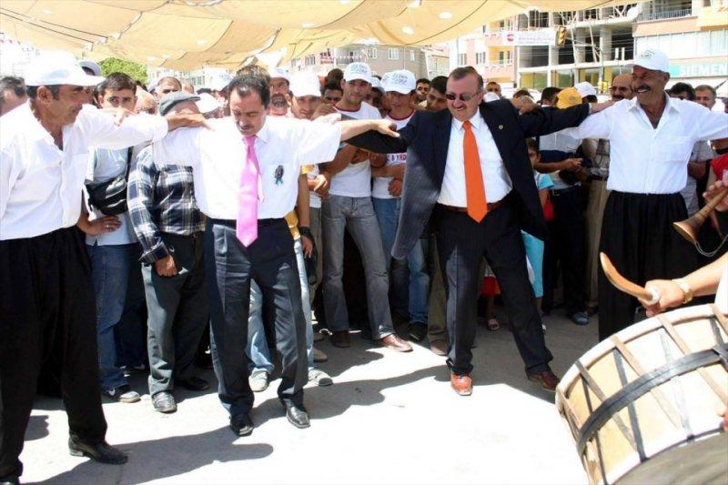 Muhsin Yazıcıoğlu ölümünün 8. yılında fotoğraflarla anılıyor 