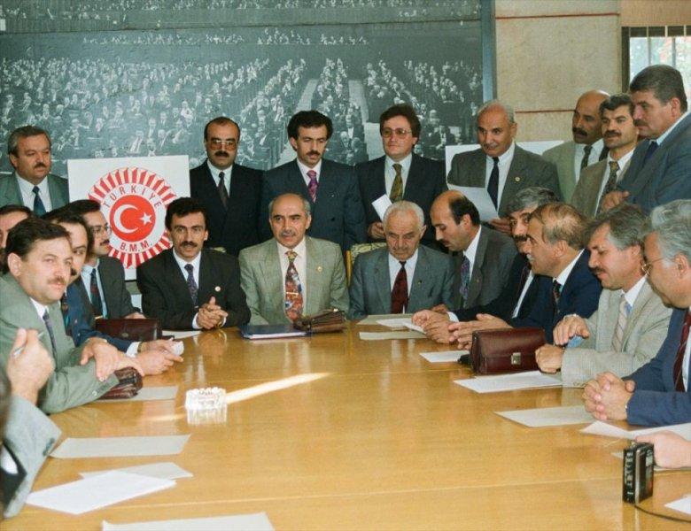 Muhsin Yazıcıoğlu ölümünün 8. yılında fotoğraflarla anılıyor 