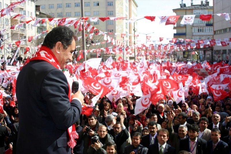 Muhsin Yazıcıoğlu ölümünün 8. yılında fotoğraflarla anılıyor 