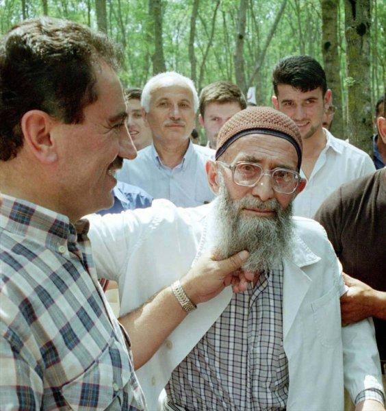 Muhsin Yazıcıoğlu ölümünün 8. yılında fotoğraflarla anılıyor 