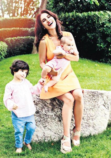 Hamilelik kilolarına meydan okuyan ünlü anneler