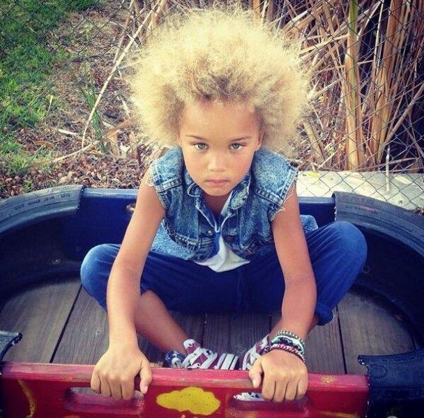 Benzersiz ten rengine sahip 8 farklı insan