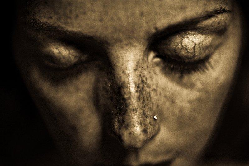 Benzersiz ten rengine sahip 8 farklı insan