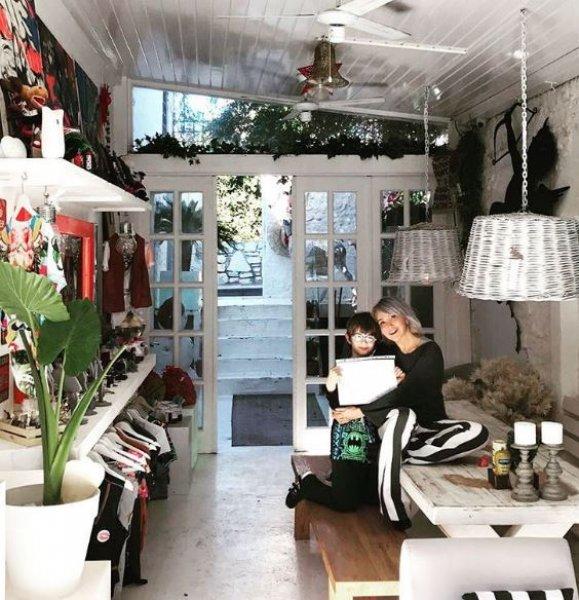 52'lik Yonca Evcimik'ten olay pozlar