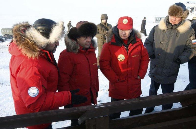 Vladimir Putin'den buzul bölgesine ziyaret