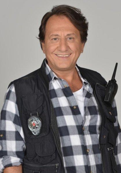 Ünlülerin yaşları