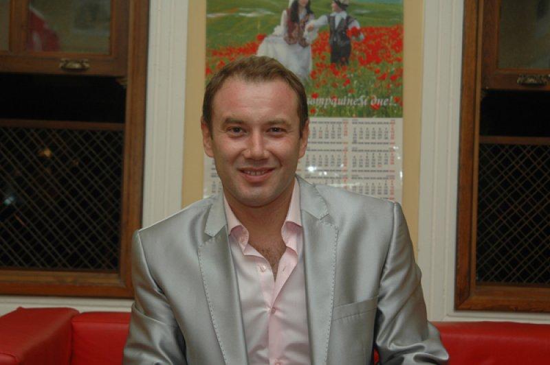 Ünlülerin yaşları