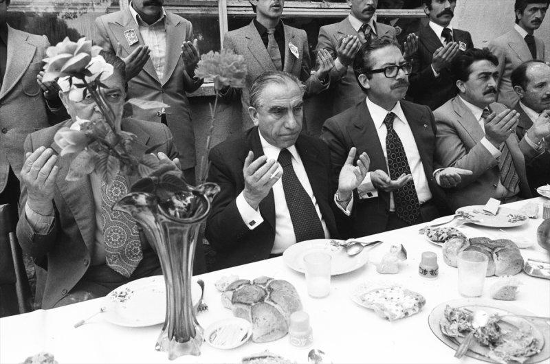 Arşivden çıkan Alparslan Türkeş fotoğrafları