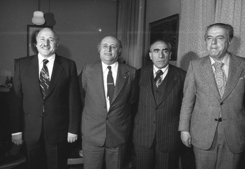 Arşivden çıkan Alparslan Türkeş fotoğrafları