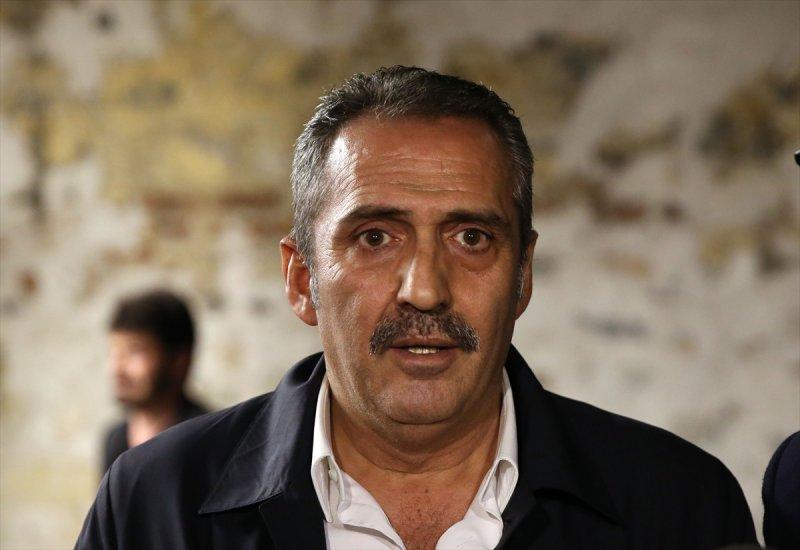 Başbakan Binali Yıldırım sanatçılarla buluştu