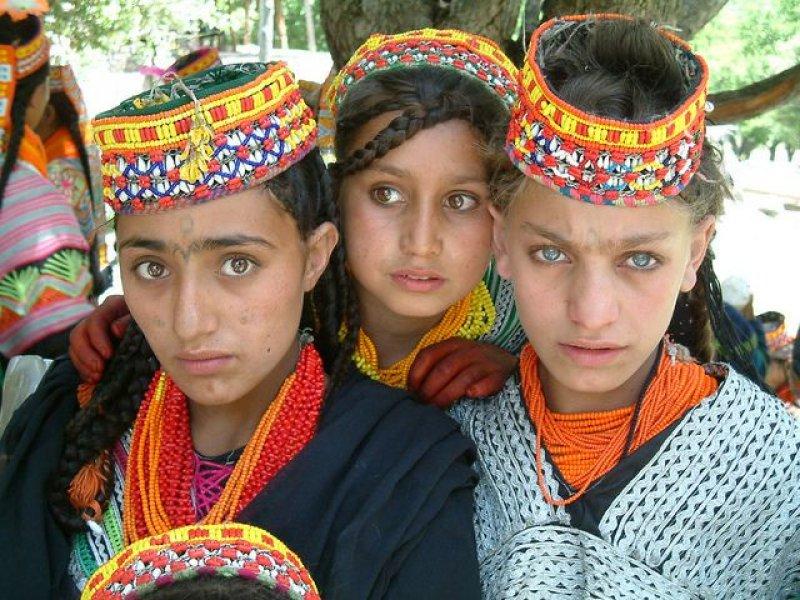 Bilinmeyen kabilelerin şaşırtan gelenekleri 