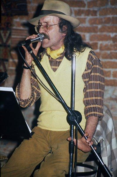 Türk rock müziğinin usta ismi Cem Karaca 72. yaş gününde anıldı 