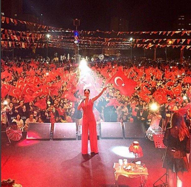 Güzel şarkıcı Bengü'den şaşırtan paylaşım 