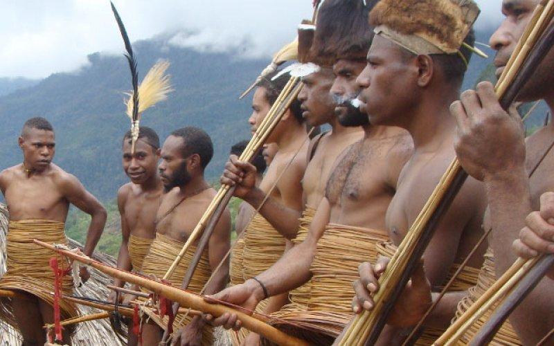 Bilinmeyen kabilelerin şaşırtan gelenekleri 