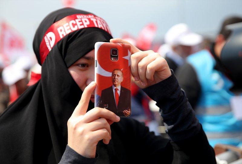 Yenikapı'da referandum mitingi için toplandılar