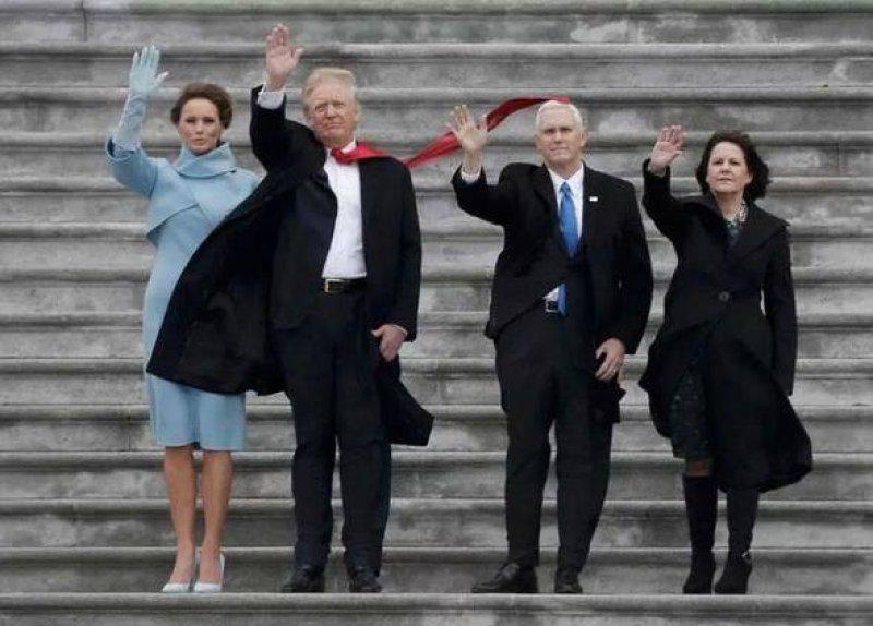 Donald Trump`ın kravatı büyük ilgi gördü