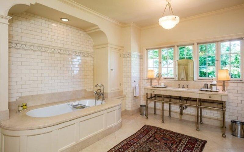 Angelina Jolie yeni evi için 25 milyon dolar ödeyecek 