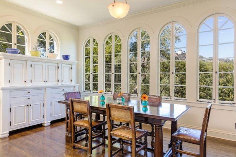 Angelina Jolie yeni evi için 25 milyon dolar ödeyecek 