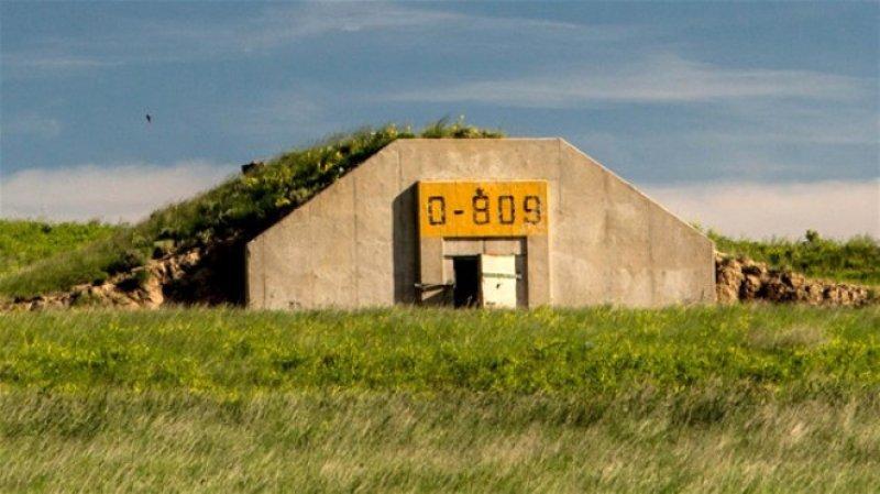 Askeri depoları sığınağa dönüştürdüler