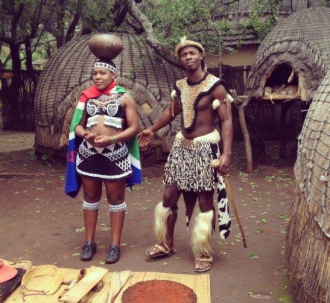 Afrika kabilelerinden renkli aksesuarlar