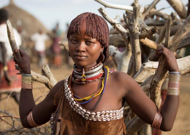 Afrika kabilelerinden renkli aksesuarlar