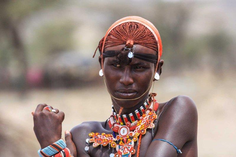 Afrika kabilelerinden renkli aksesuarlar