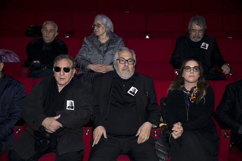 Usta oyuncunun cenaze töreninde sanatçı dostları yalnız bıraktı