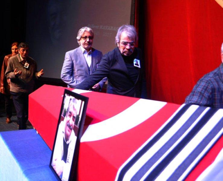 Usta oyuncunun cenaze töreninde sanatçı dostları yalnız bıraktı