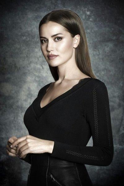 Özcan Deniz Fahriye'nin fotoğrafını beğendi