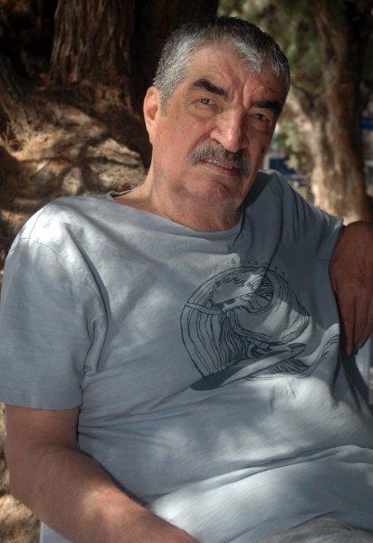 Usta oyuncunun cenaze töreninde sanatçı dostları yalnız bıraktı