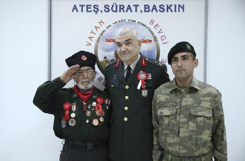 Zırhlı Birliklerde yemin tören - Resim 24