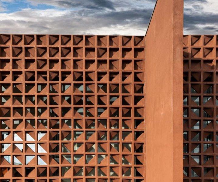 Brezilyalı çift cobogo bloklarıyla ev inşa etti