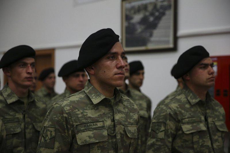 Zırhlı Birliklerde yemin tören - Resim 14