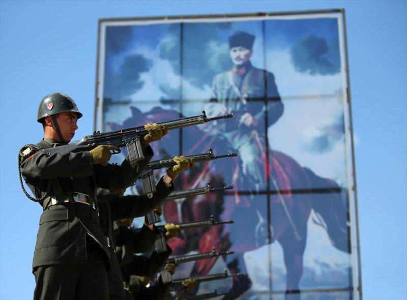 Çanakkale Kara Savaşları'nın 102. yıl dönümü
