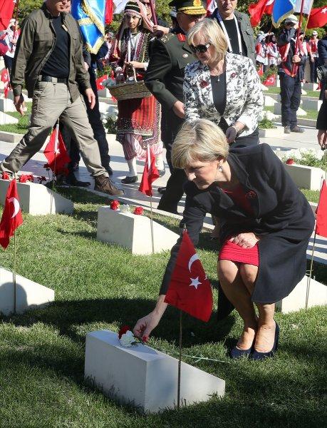 Çanakkale Kara Savaşları'nın 102. yıl dönümü