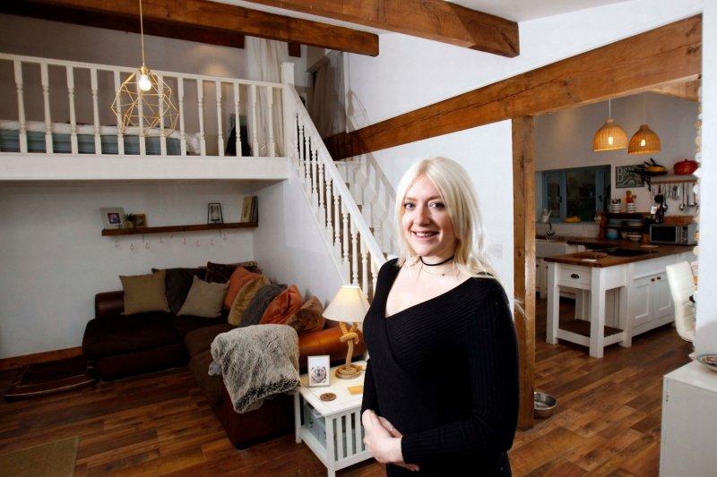 İngiltere'de eski garaj müthiş bir villaya dönüştürüldü